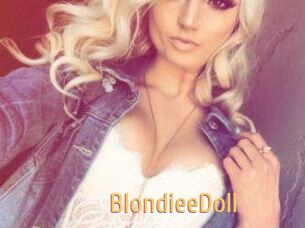 BlondieeDoll