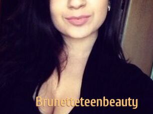 Brunetteteenbeauty