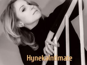 HynekaIntimate