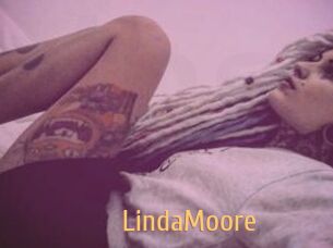 Linda_Moore