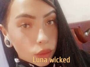 Luna_wicked