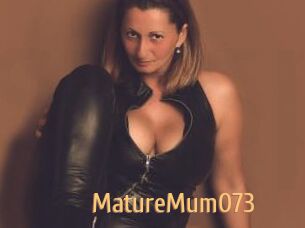 MatureMum073