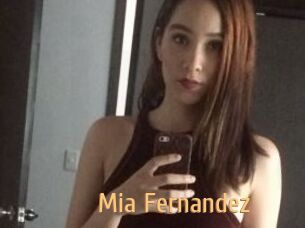 Mia_Fernandez