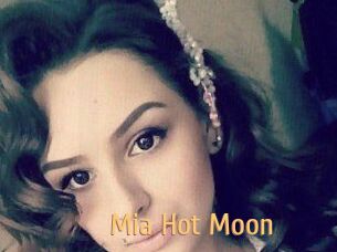 Mia_Hot_Moon