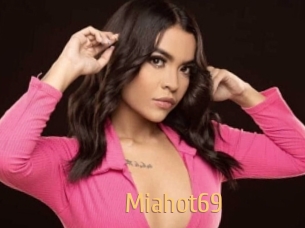 Miahot69