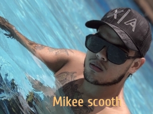 Mikee_scooth