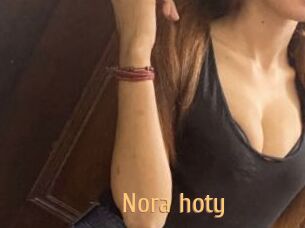 Nora_hoty