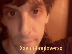 Xxemoboyloverxx